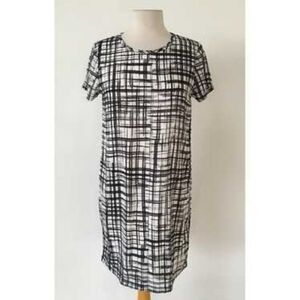 Elegant Black and White Midi Dress
